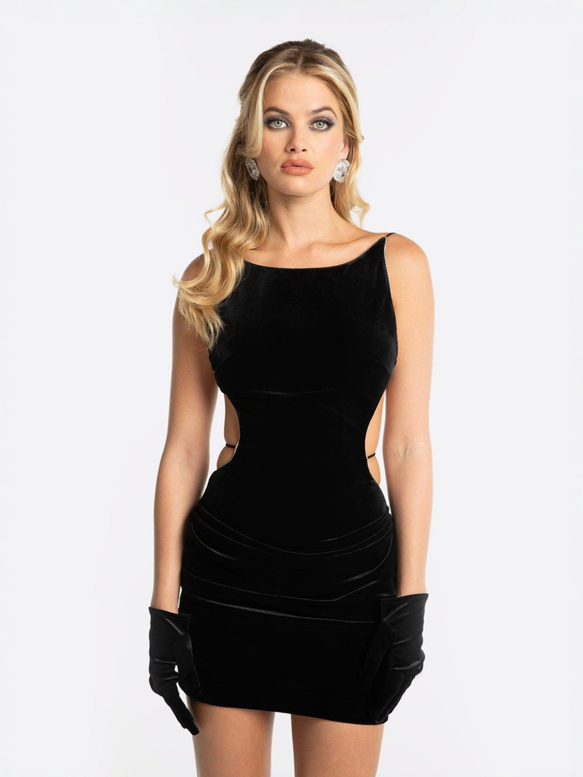 Lucia Velvet Dress: Black Mini Dress for Cocktail Party