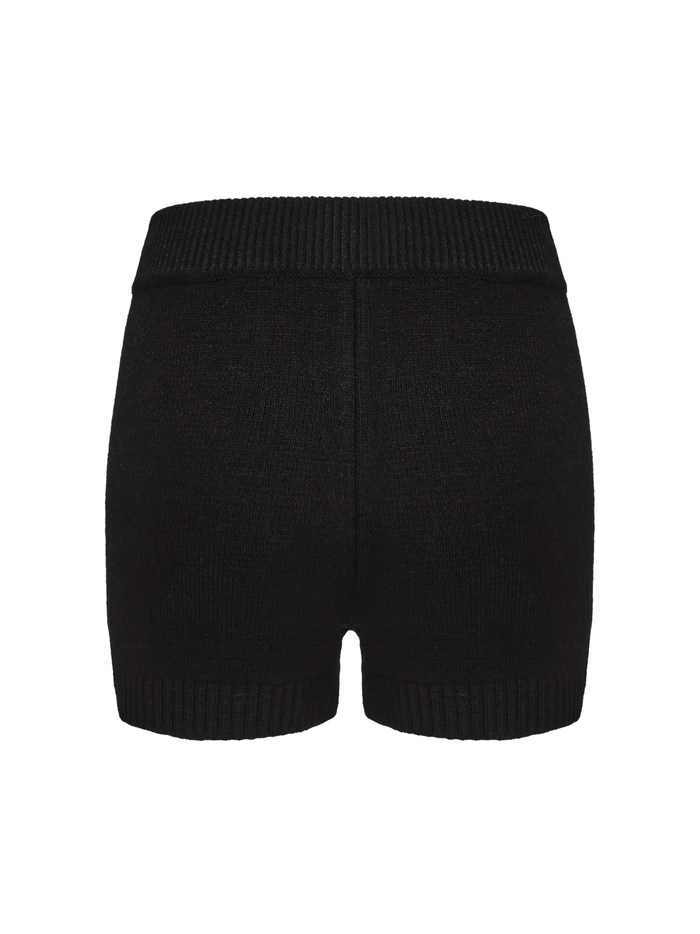 GILAARCHIVE KNITSHORTS BLACK シズニルック Alexis Shorts: Black Knit Shorts for Resort Outfit | Nana Jacqueline