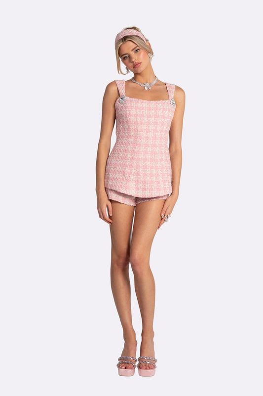 Height: 5’7” | Bust: 34C/D | Waist: 24” | Hips: 34” | Size: S