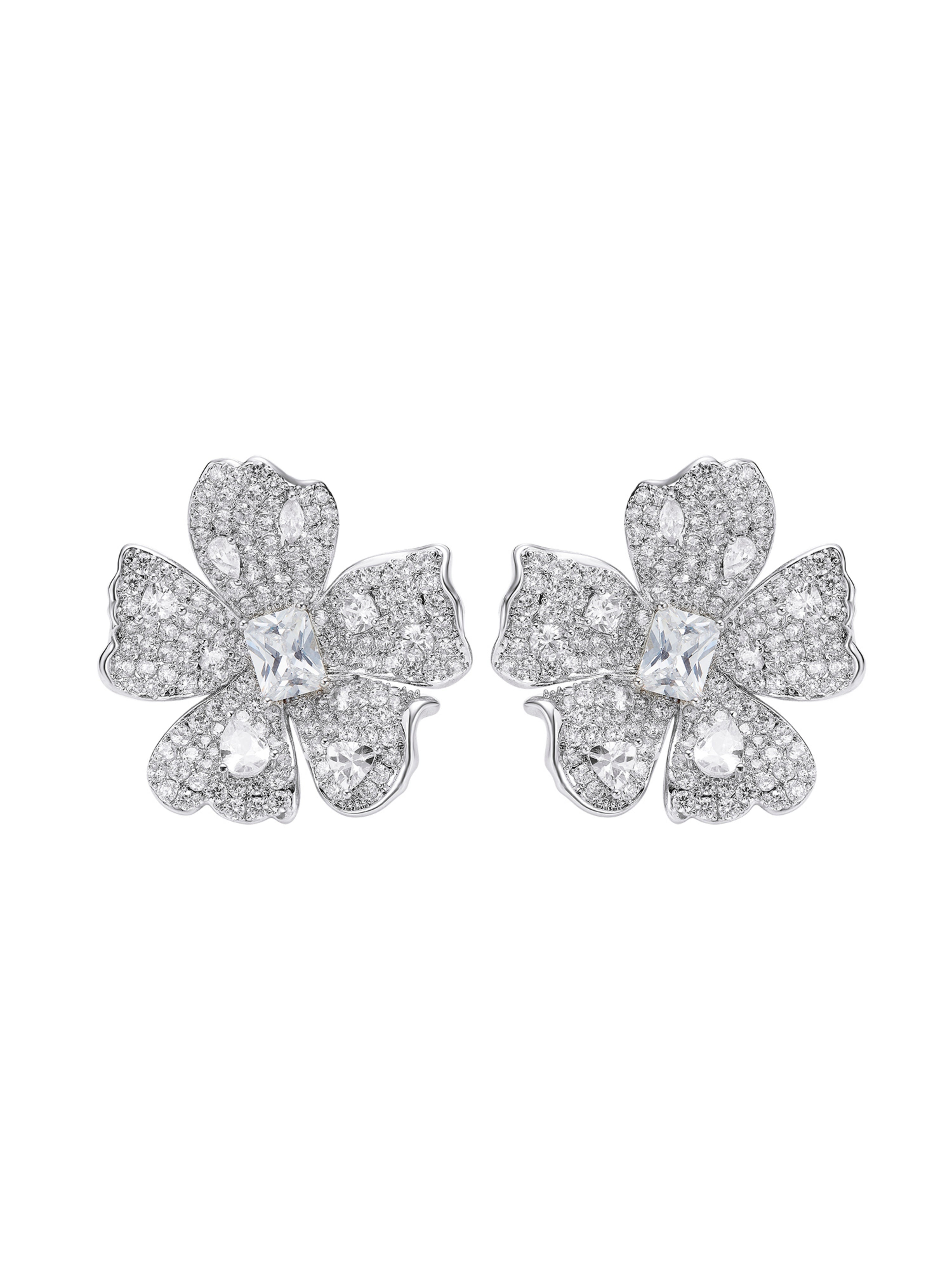 m⭐︎Floral Motif Short Earring - white Flora Floral Crystal White Earrings | Nana Jacqueline