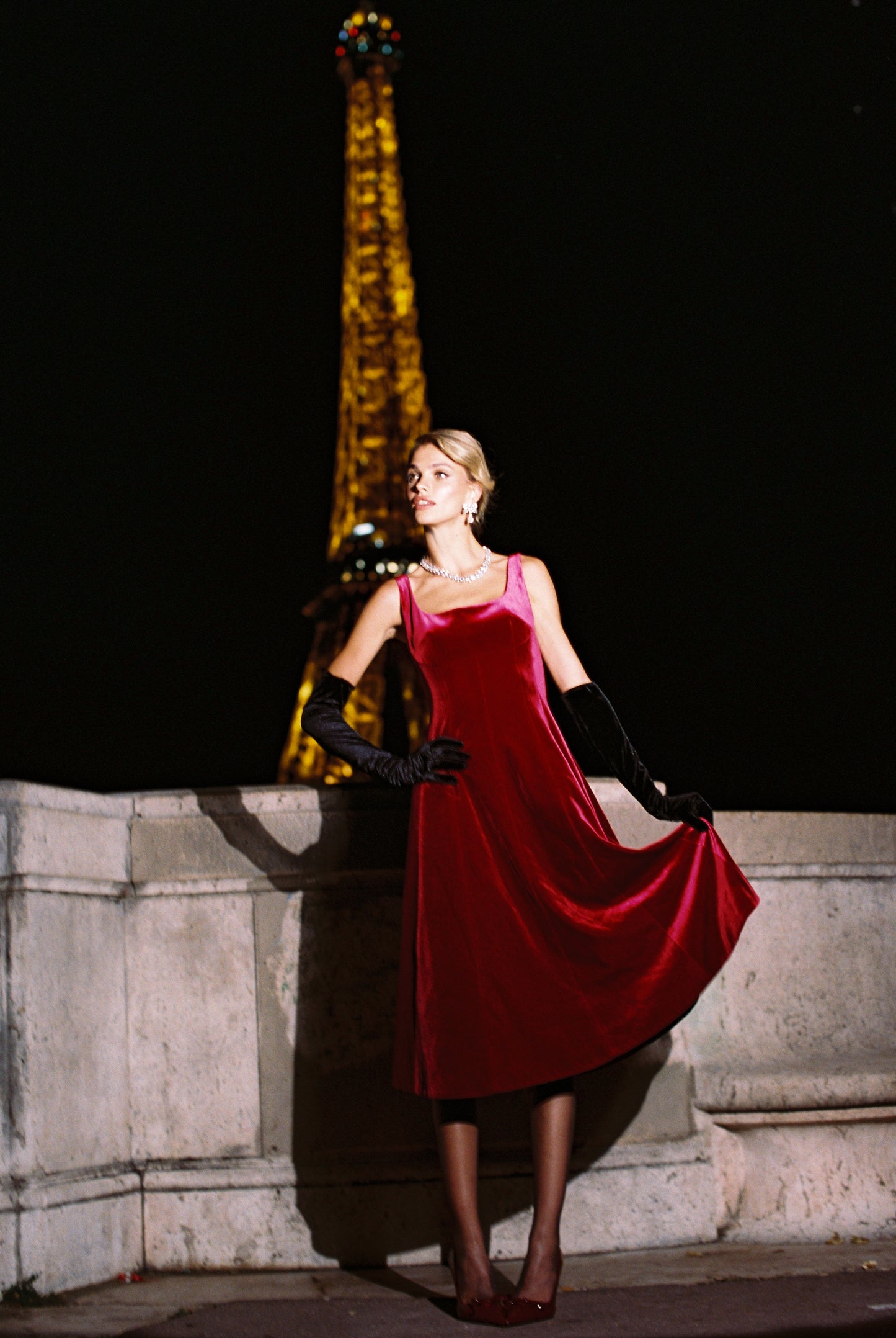 Eleanora Velvet Maxi Dress (Red)