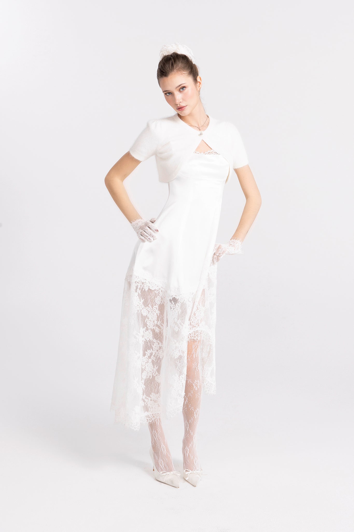 Elara Knitted Cropped Cardigan (White)