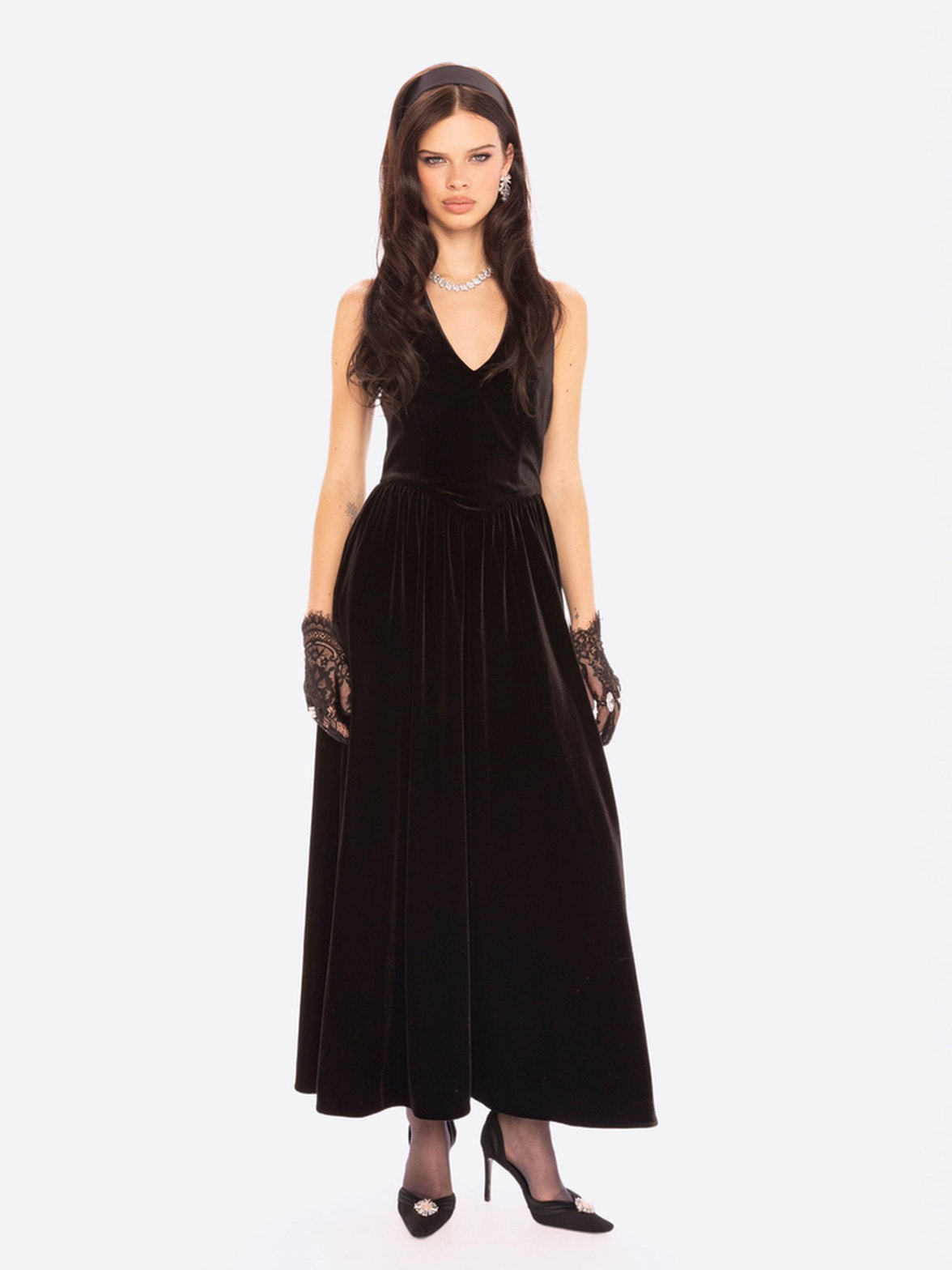 Sabine Velvet Maxi Dress: Black Maxi Dress for Cocktail Party | Nana Jacqueline Sabine Velvet Maxi Dress: Black Maxi Dress for Cocktail Party | Nana Jacqueline