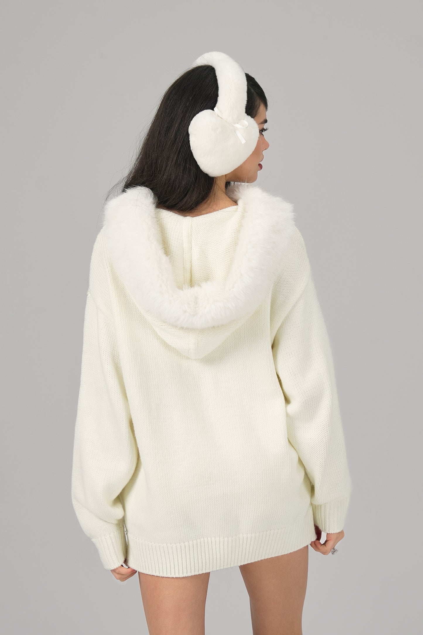 Ava Fur Sweatshirt (White)