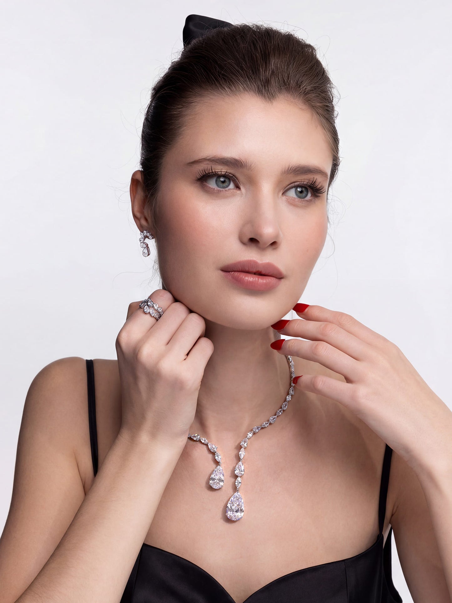 Lilliana Teardrop Earrings